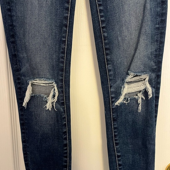 American Eagle Skinny Jeans - Picture 3 of 5